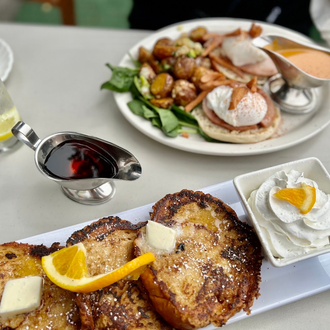 Sea Breeze Cafe and Restaurant 3
