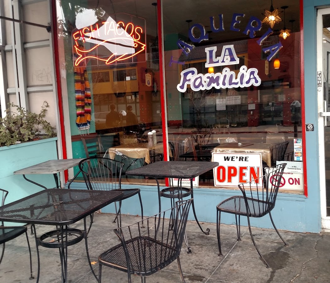 Taqueria La Familia 2