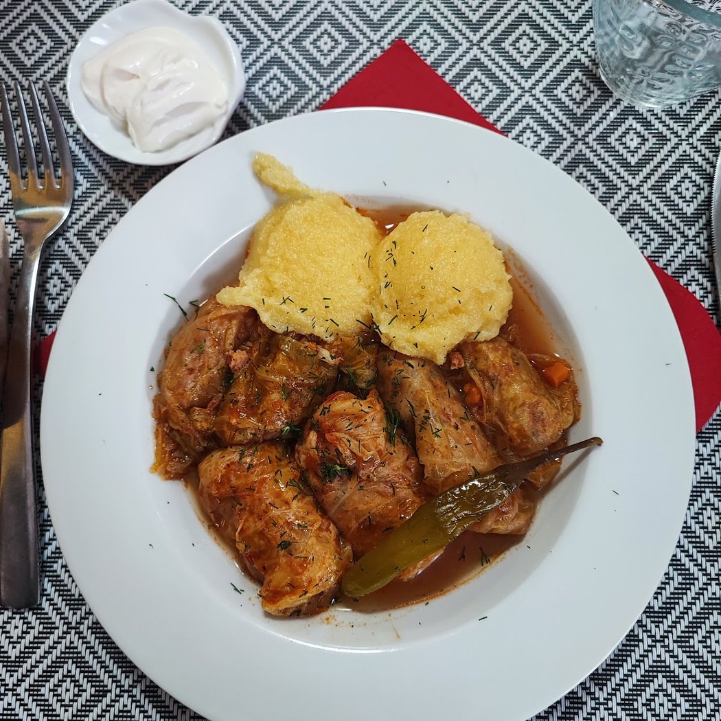 Restaurant La Dana și Ciorbiță 1