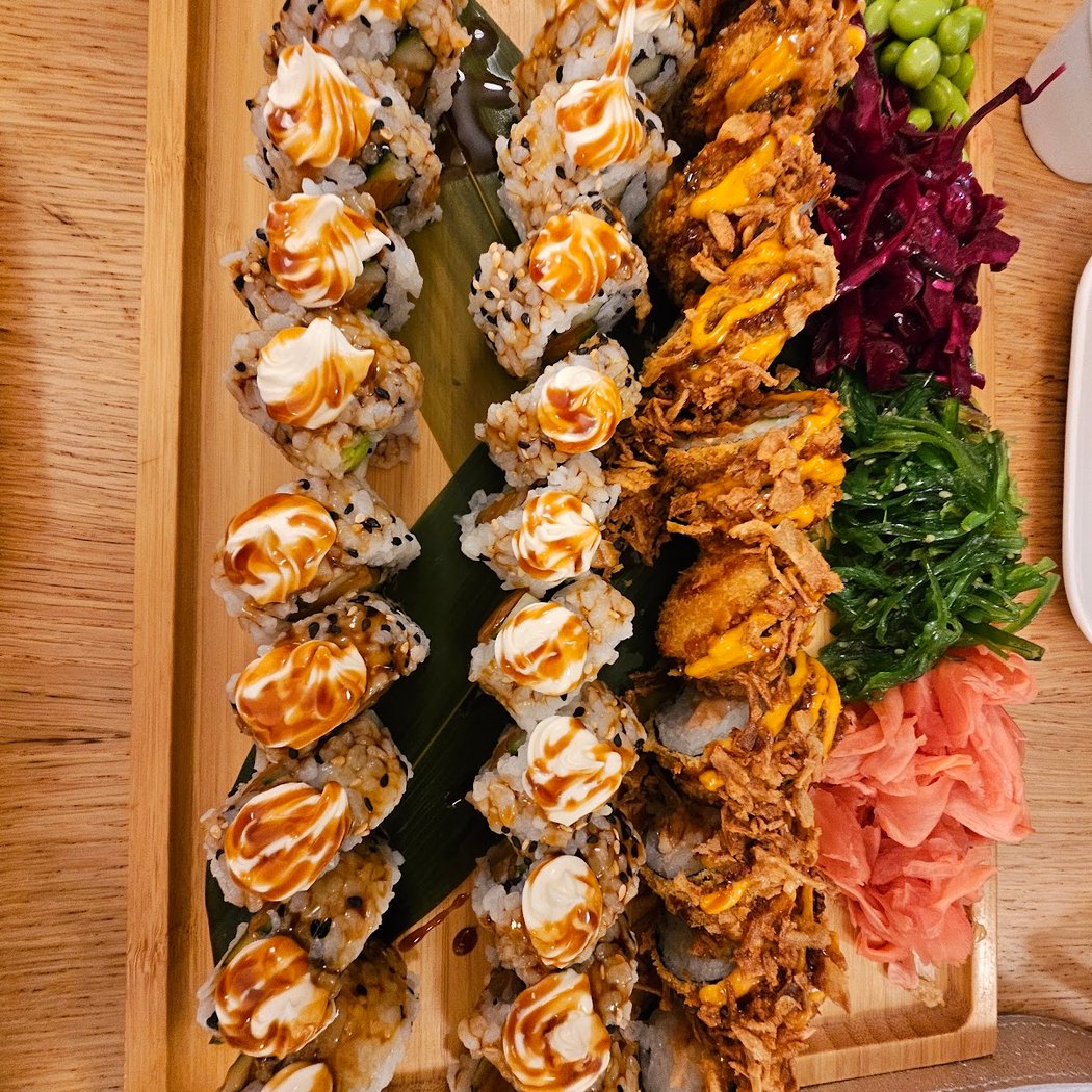 Hélou - Sushi House Scandinave 1