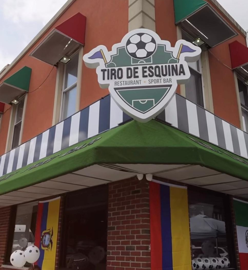 Tiro de Esquina Restaurant & Sport Bar 2