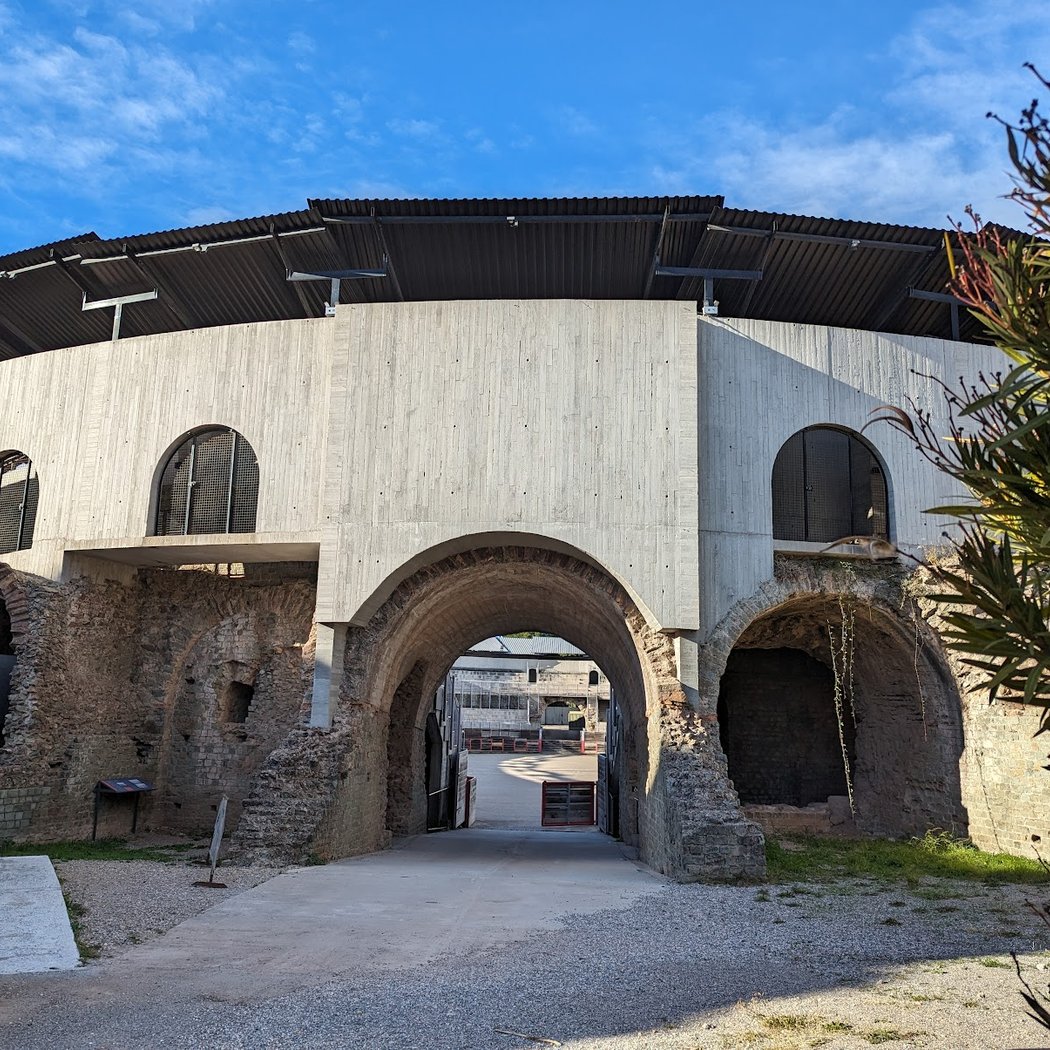 Arènes de Fréjus 3