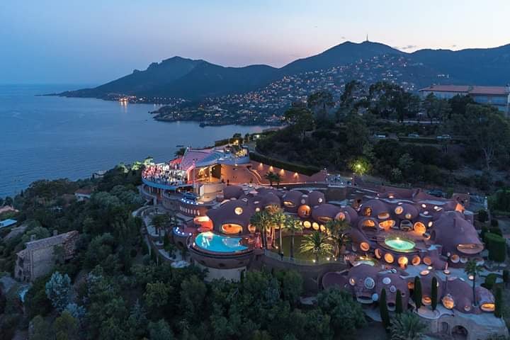 Palais Bulles 1