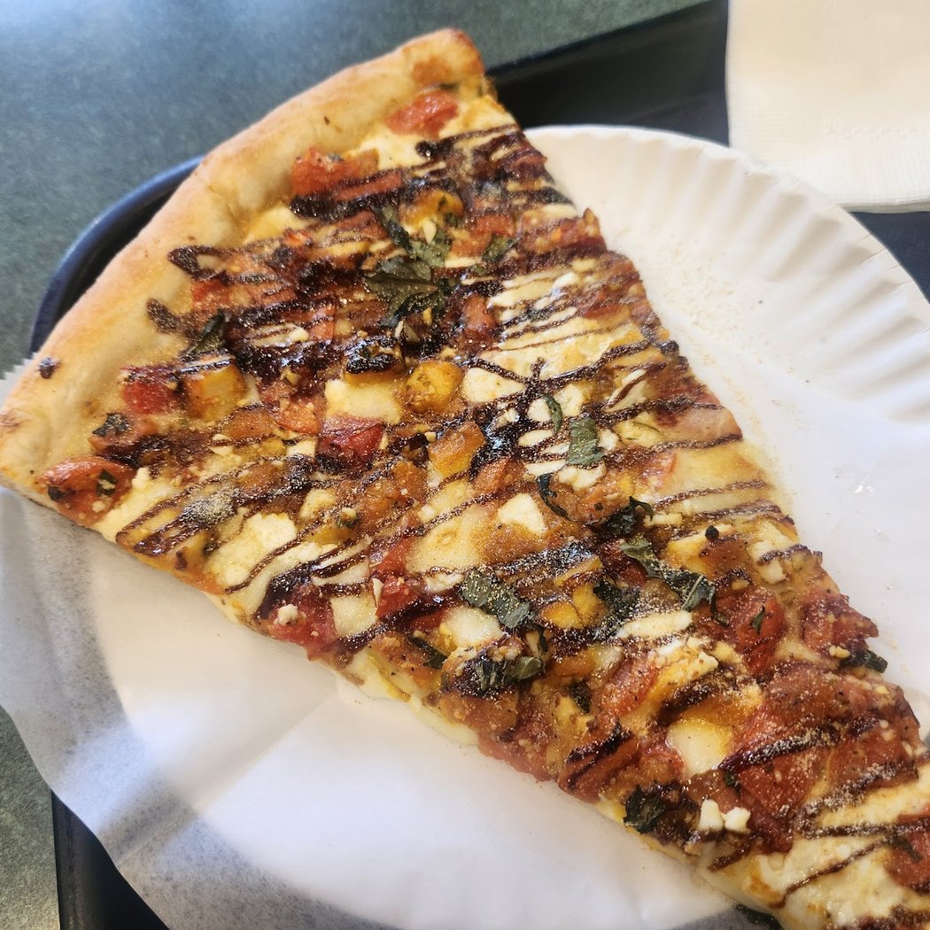 Noel's Pizza 2