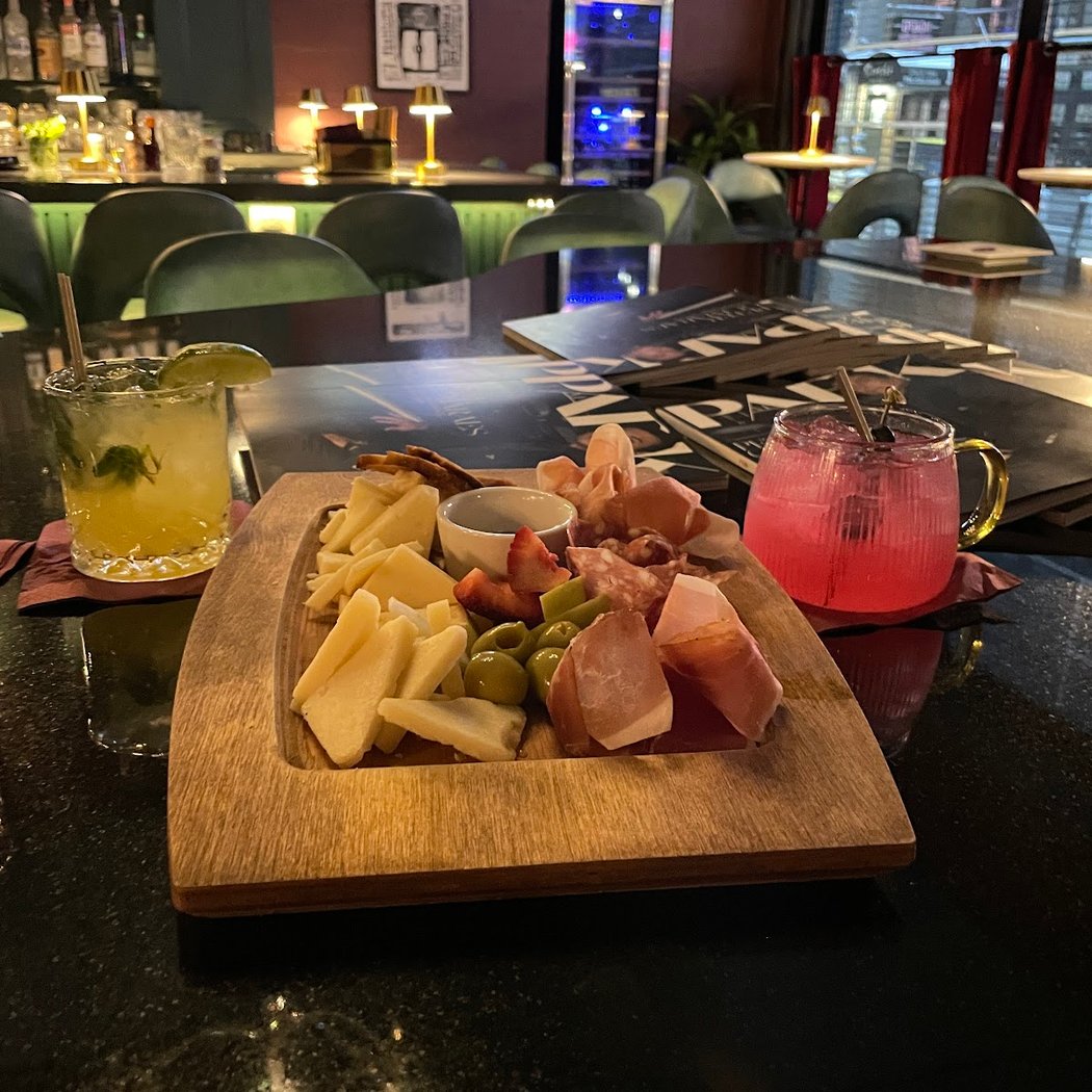 Au Bar 56 4