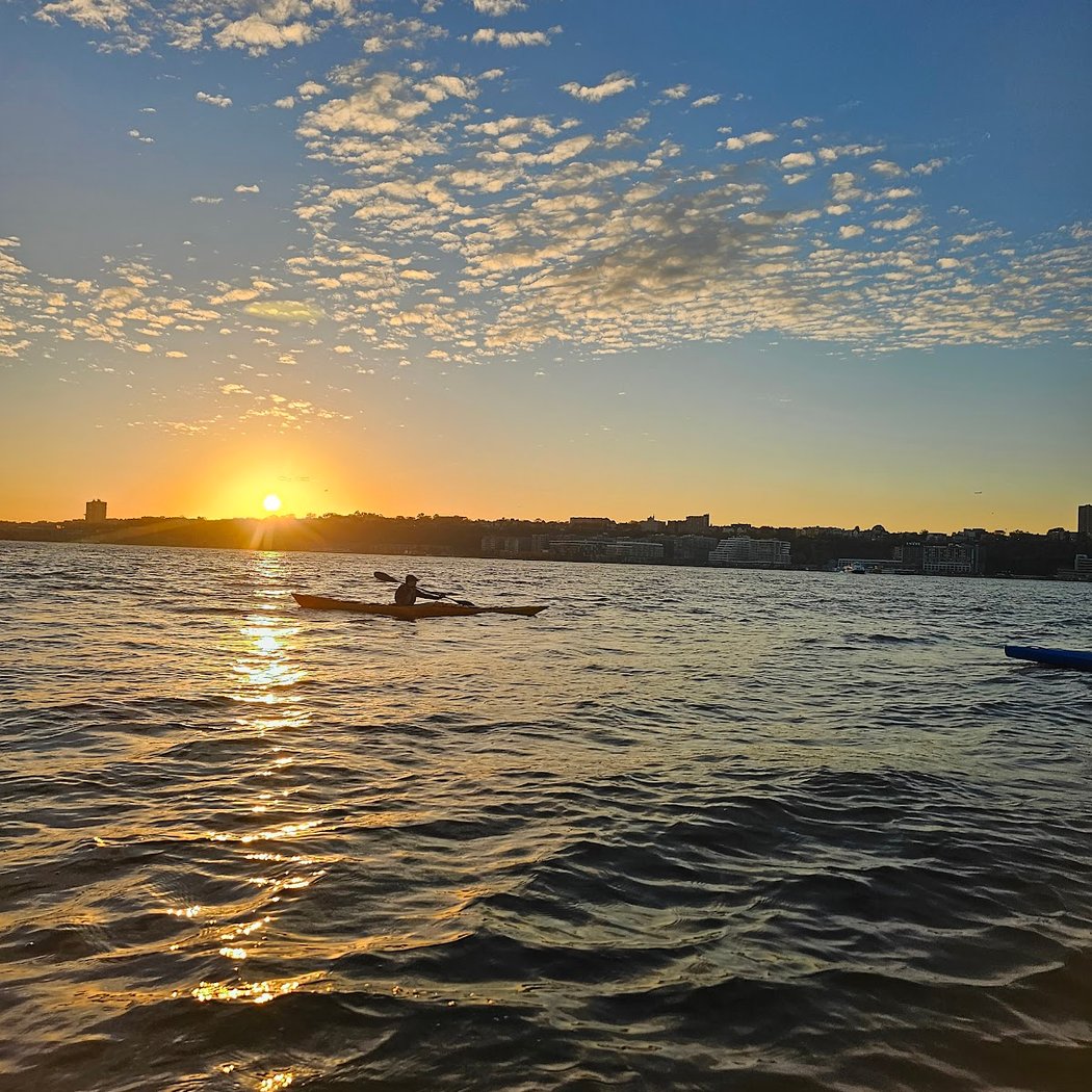 Paddles & Pages - A Floating Reading Experience