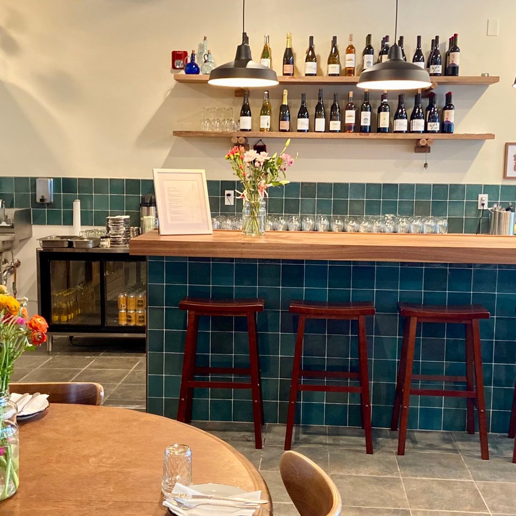 Komaaj Mazze Wine Bar 2