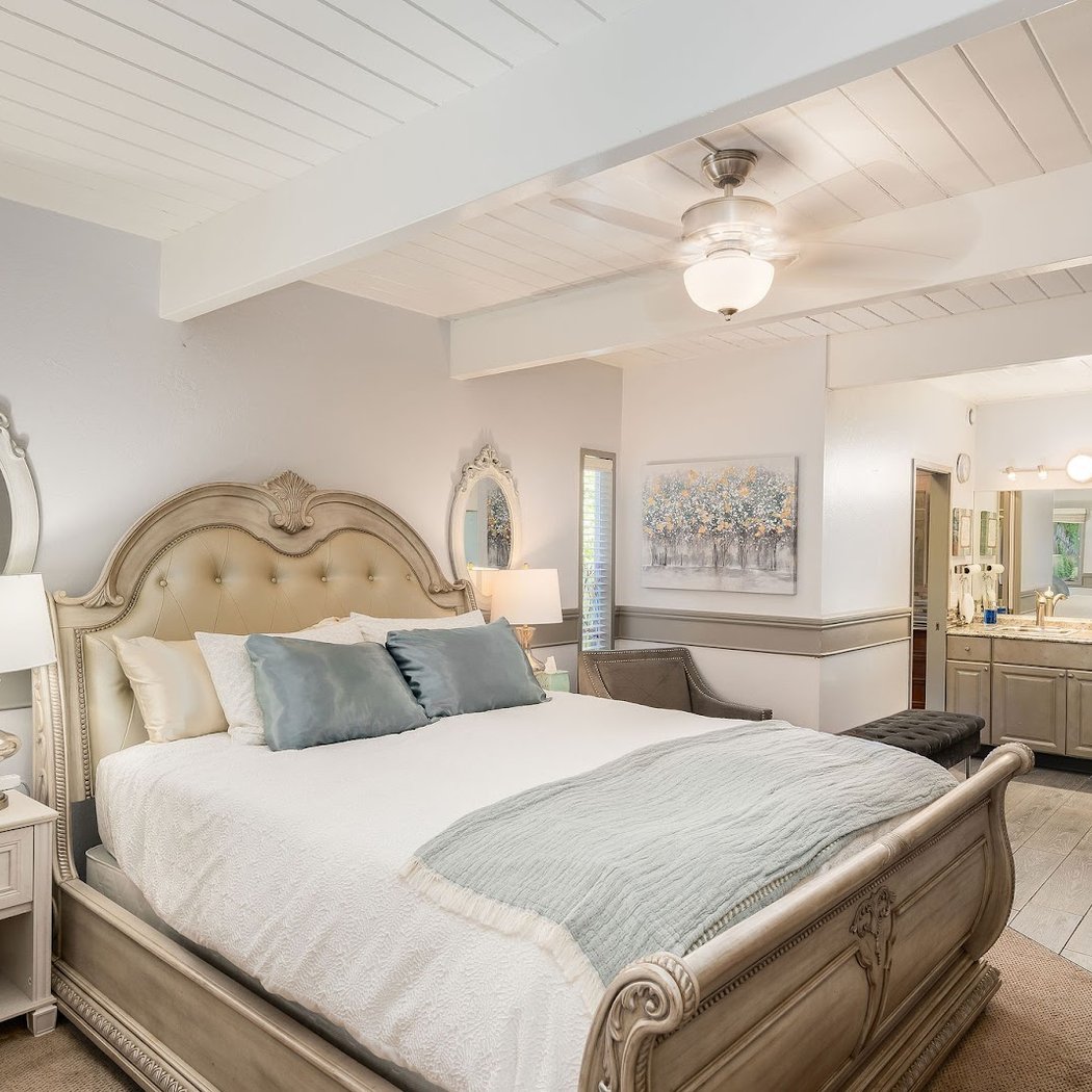 Potter's Foothill House B&B 3
