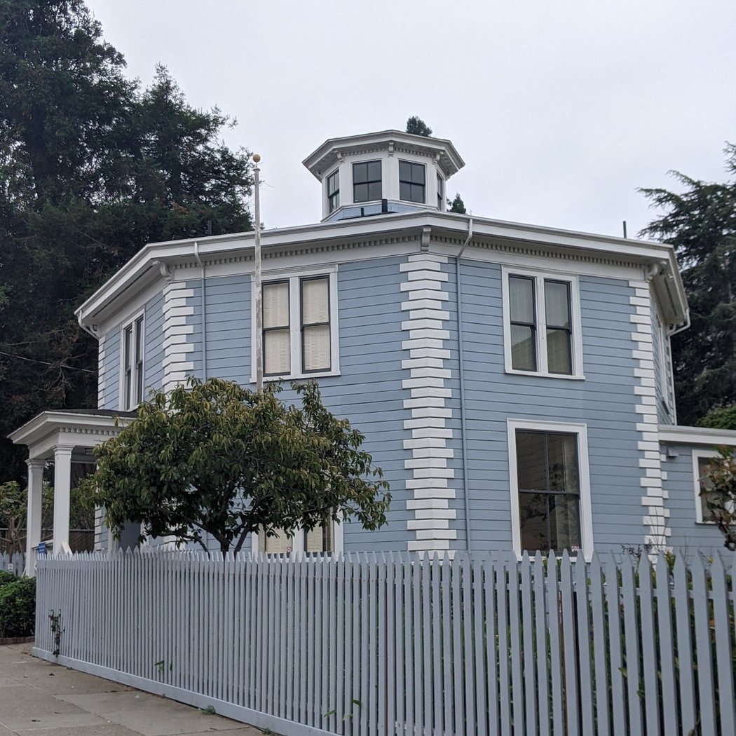 Visit the McElroy Octagon House 2