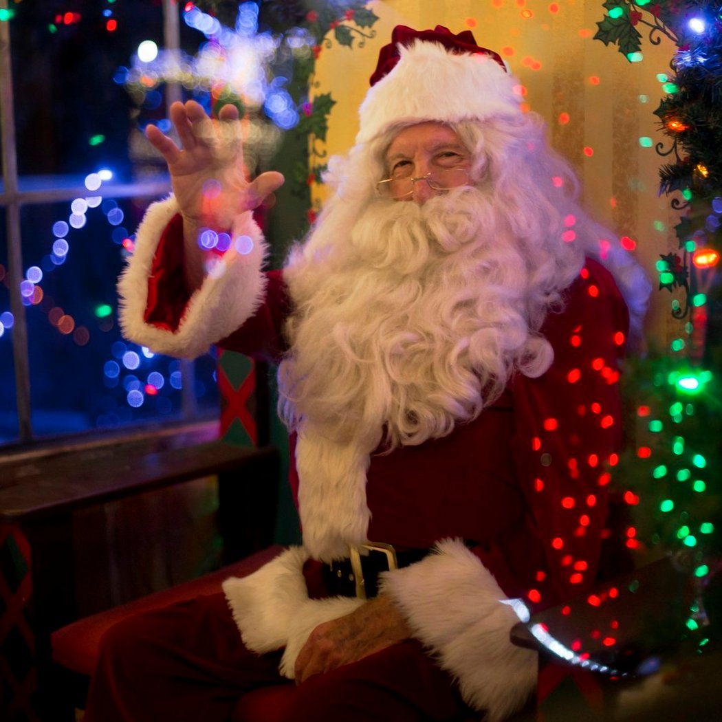 A Joyful Morning with Santa & Elf 1
