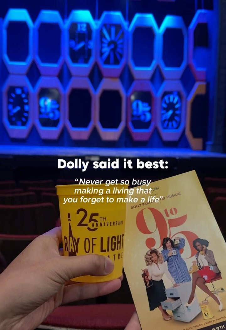 Dolly Parton's 9 to 5 The Musical