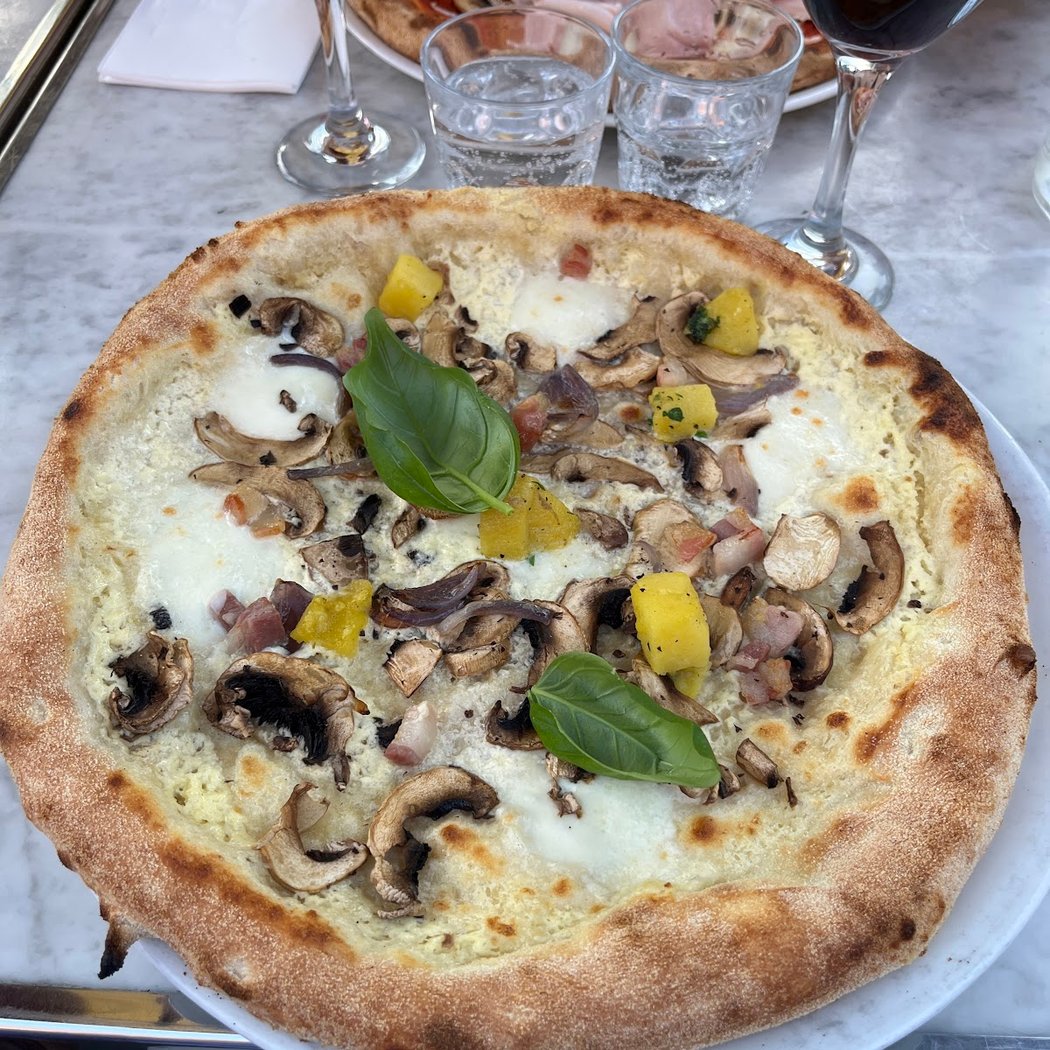 Restaurant @ Mob Hotel Paris les Puces 1