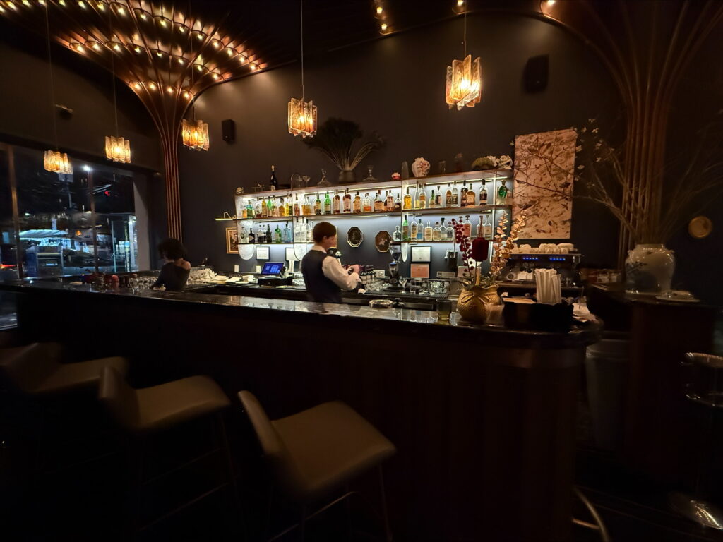 Aves Thai & Asian Fusion restaurant 4