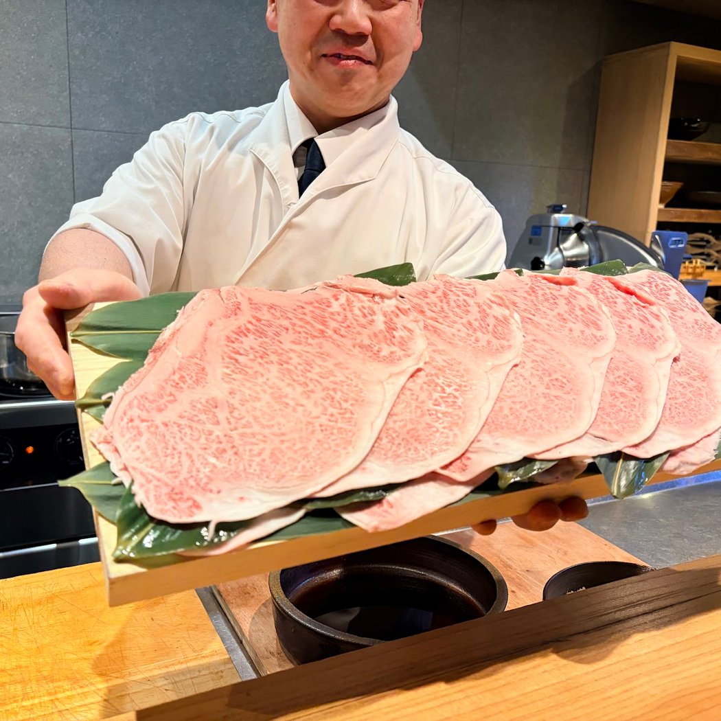 TSUNARIÉ WAGYU and SUSHI