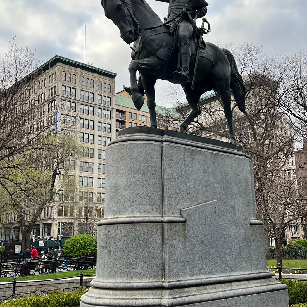 George Washington Statue 1