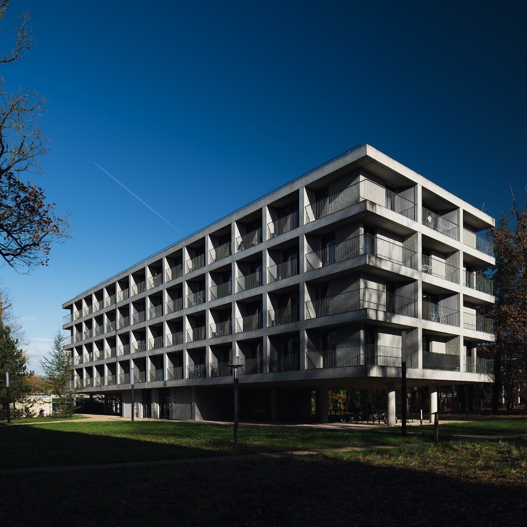 HEC Paris Business School 2