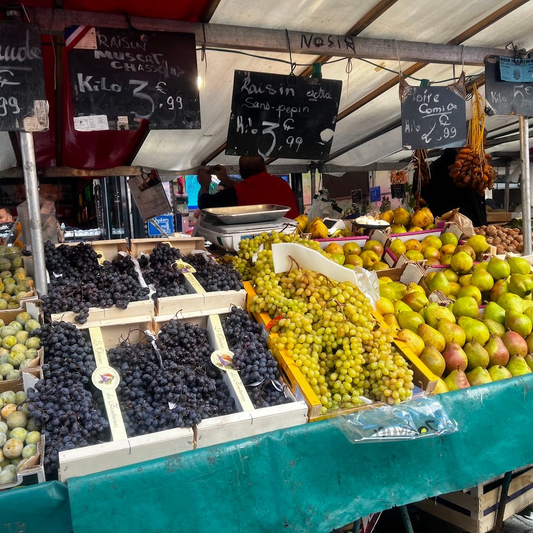 Rue d'Aligre flea market 1