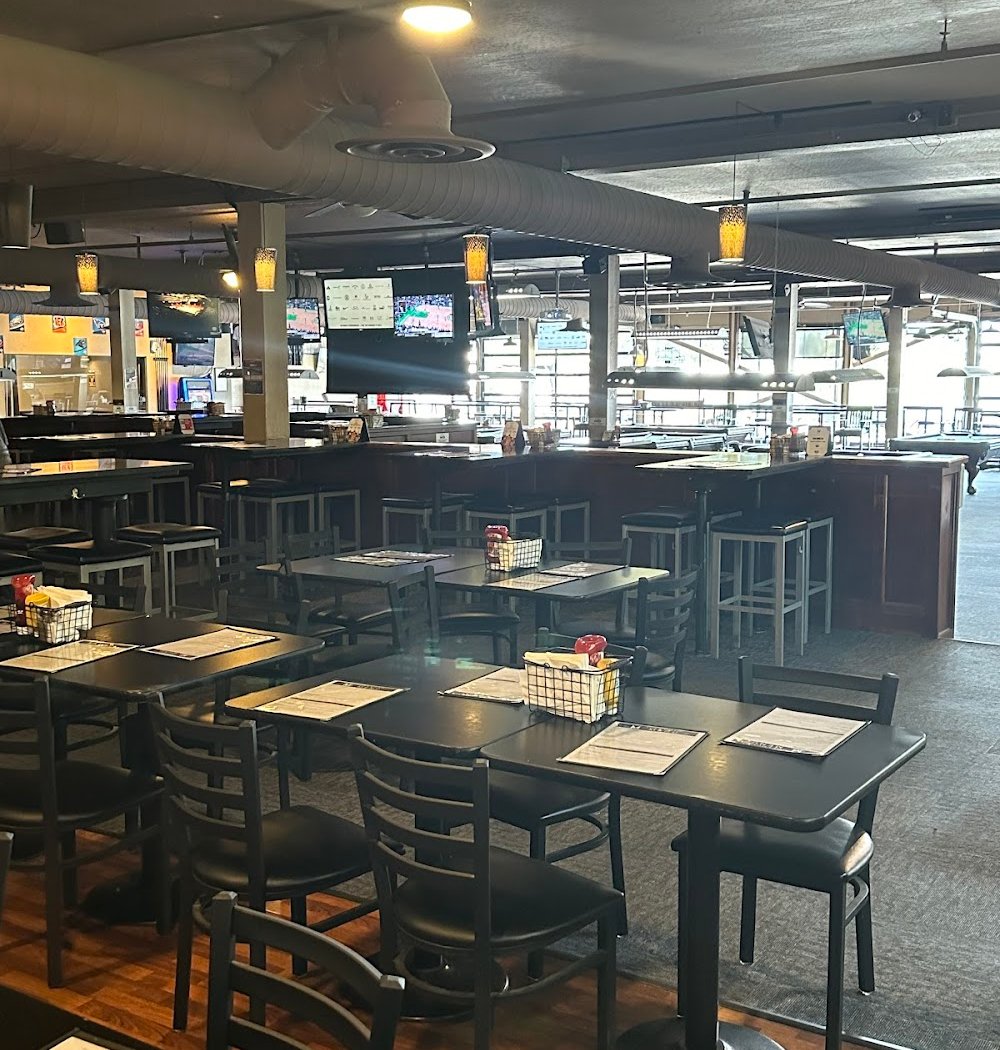 Masses Sports Bar & Grill 2