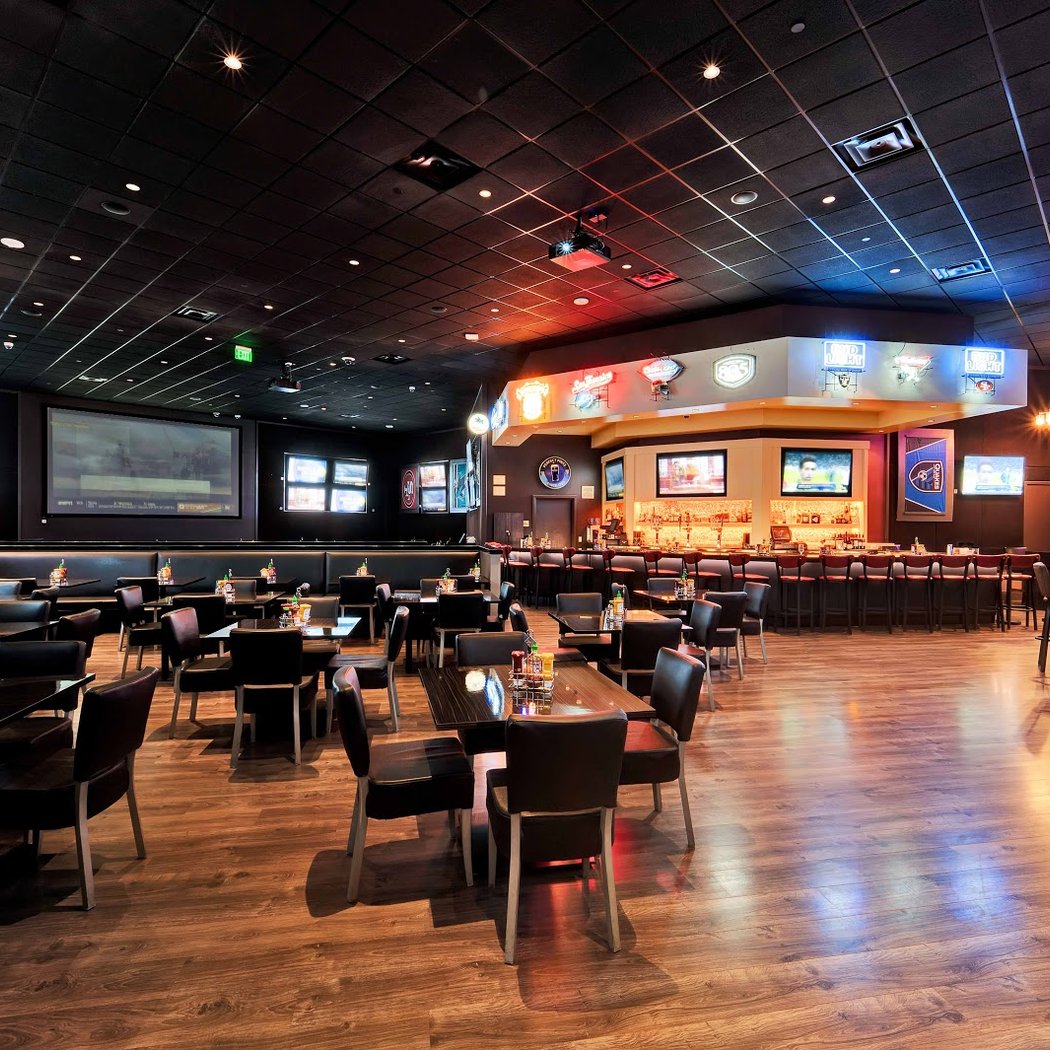 Zone 8 Sports Bar & Grill 2