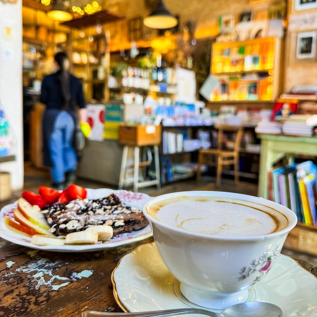 sullaluna libreria & bistrot 1