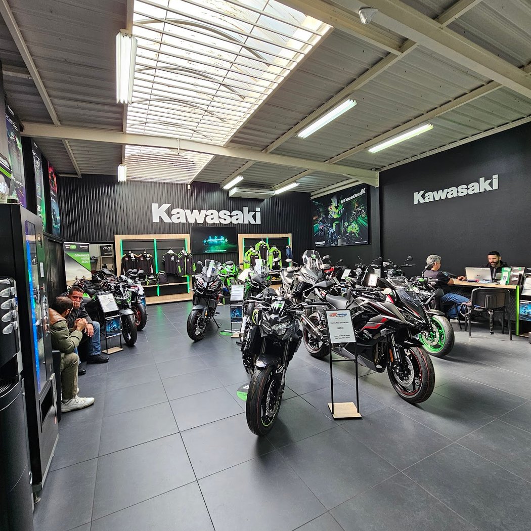 Racing Motorbike concessionnaire Kawasaki et Suzuki 4