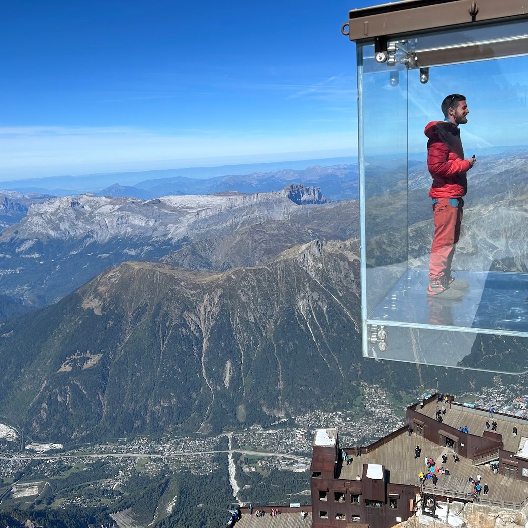 Le Pas dans le Vide 1