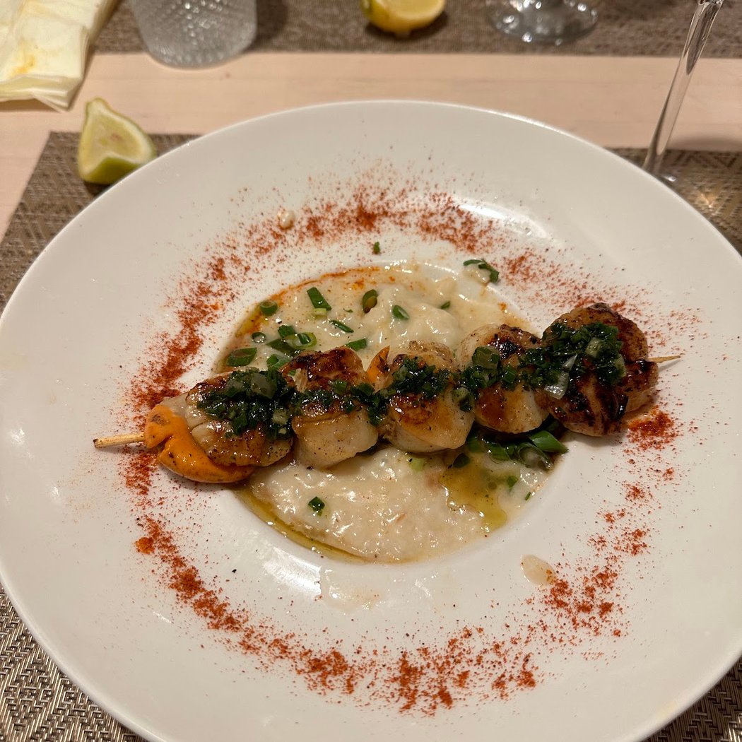A TABLE ! 1