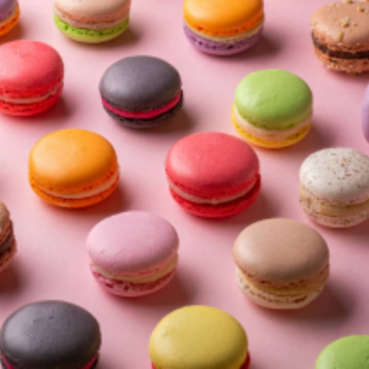 Classic French Macarons 1