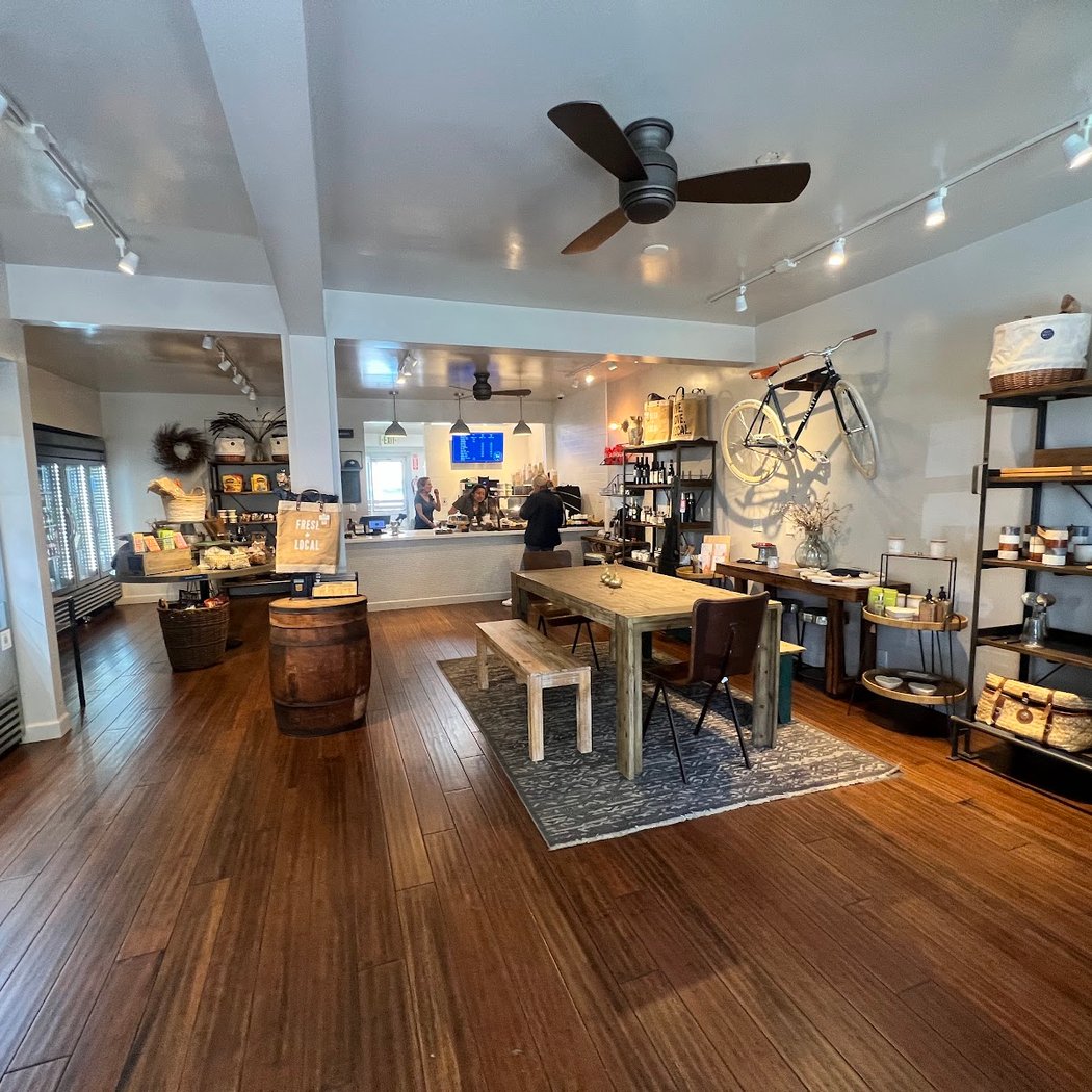 Due West Market 2