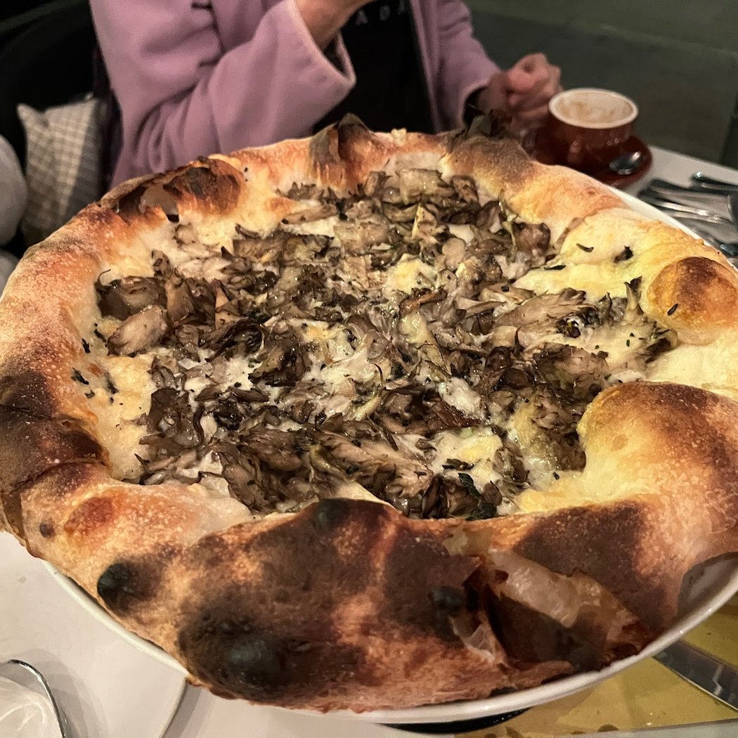 Pizzeria Delfina 2