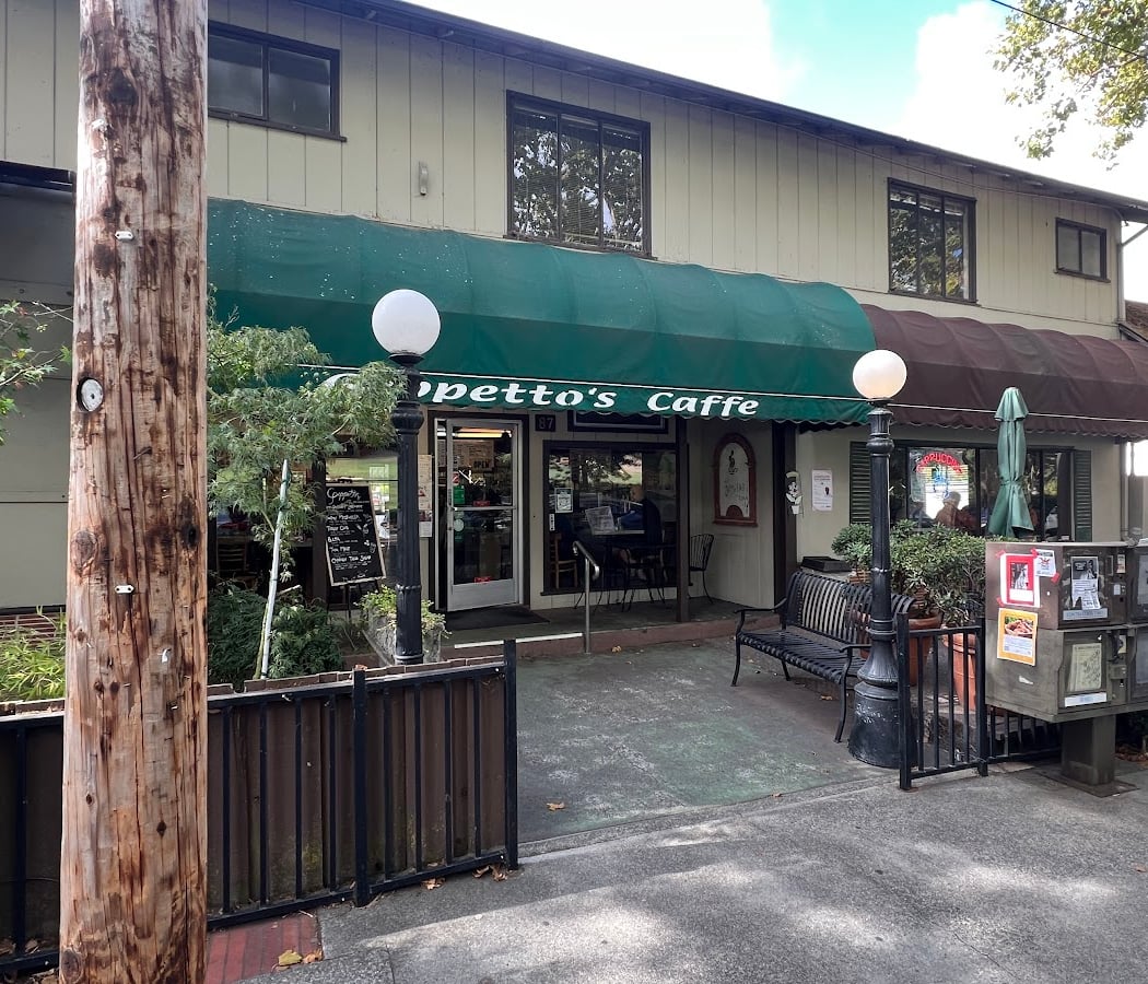 Geppetto's Café 3