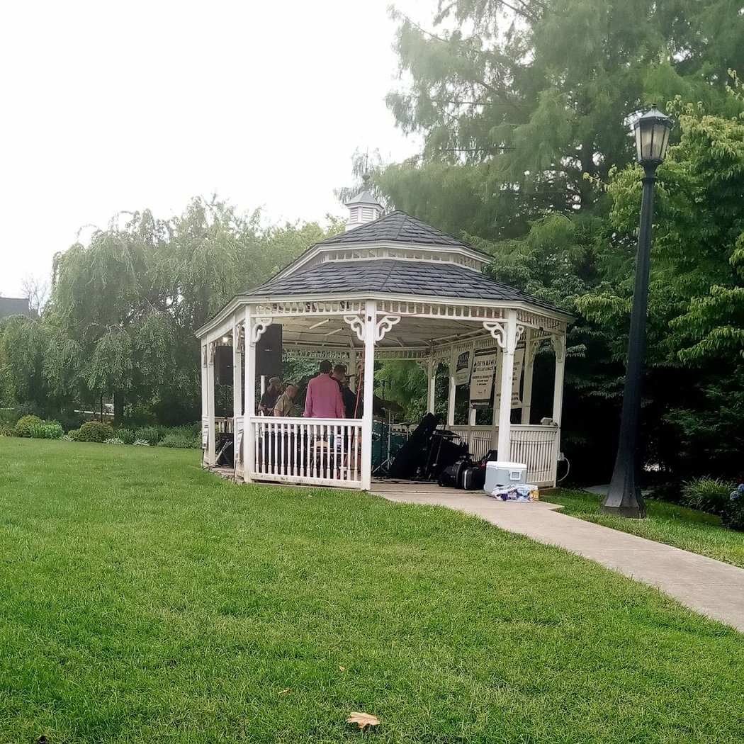 The Bryn Mawr Gazebo 2