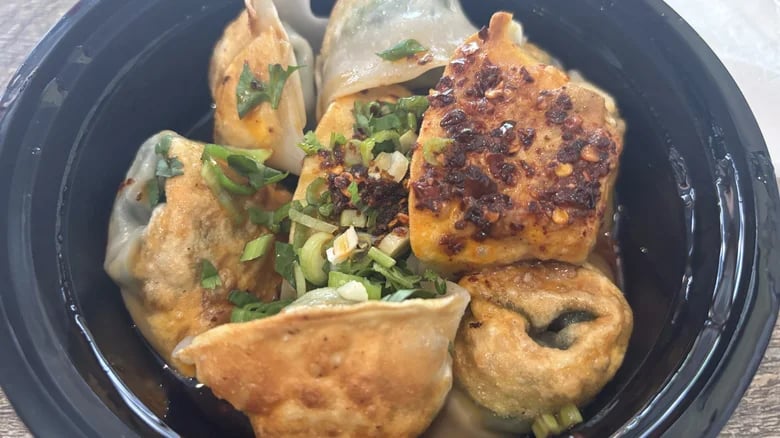 Vanessa's Dumpling House 3