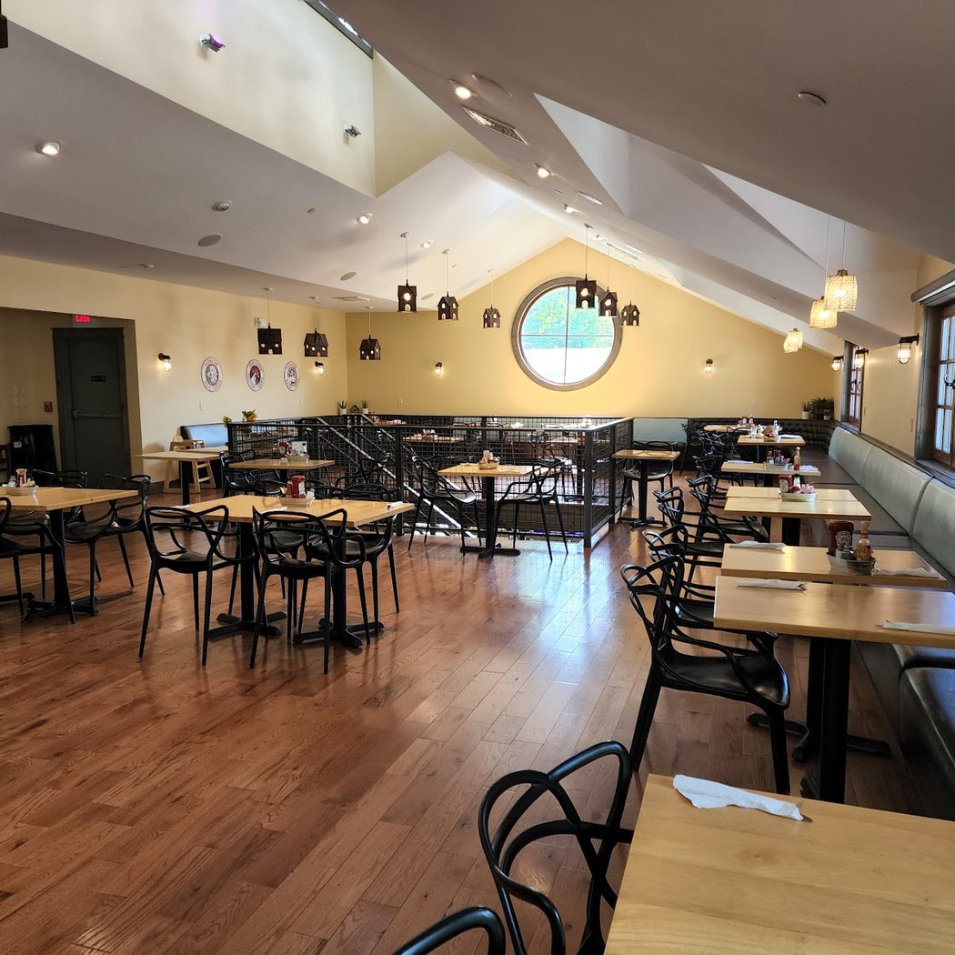 Frida's Café & Bakery 2