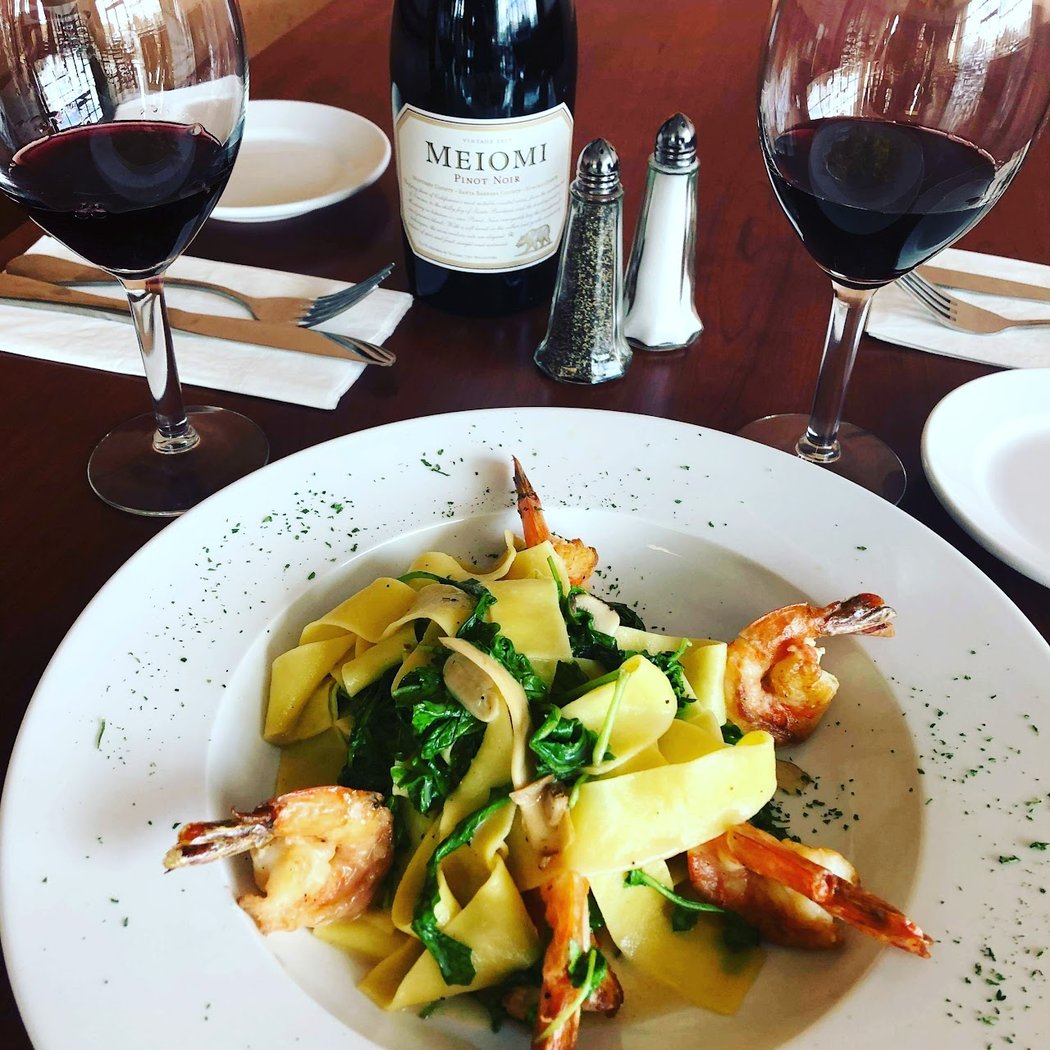 Fratello's restaurant 1