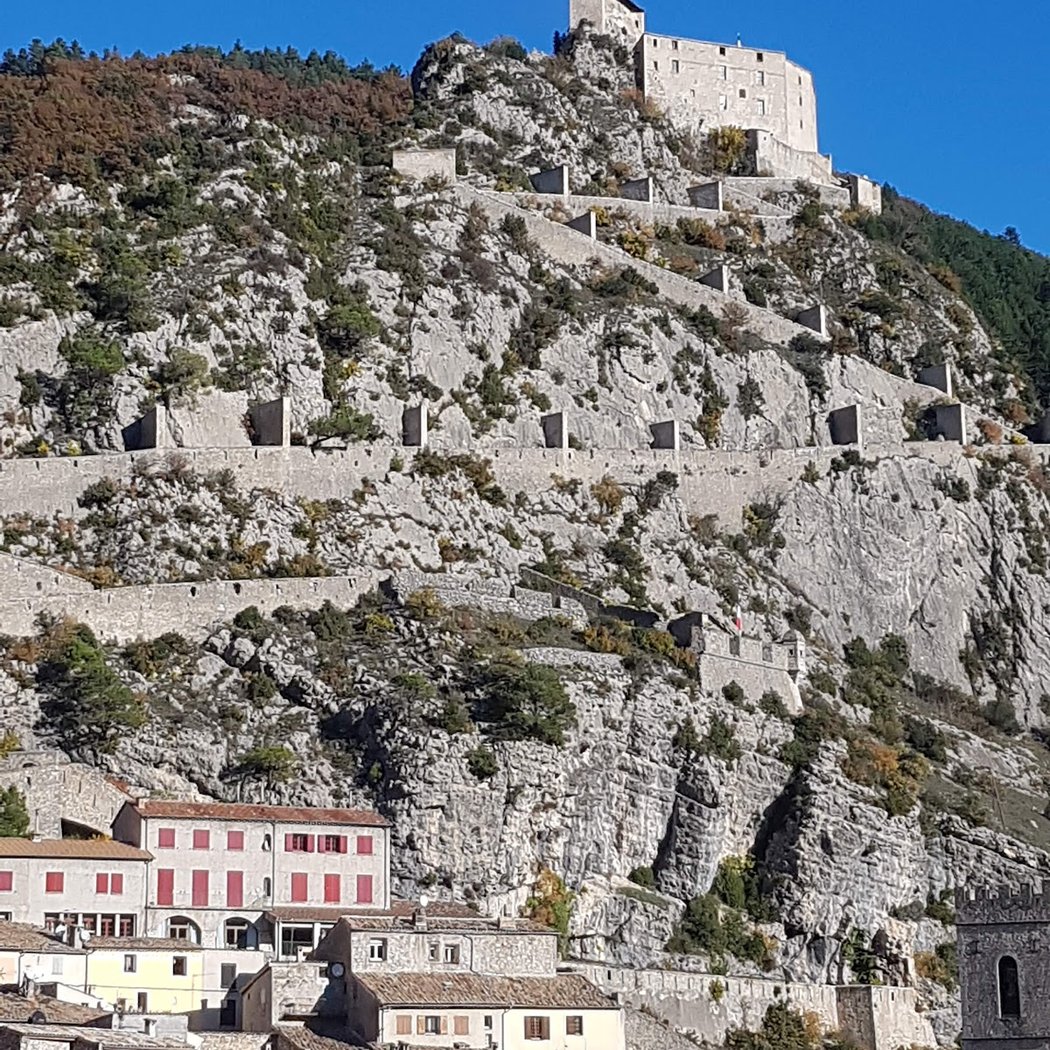 Entrevaux Garden 2