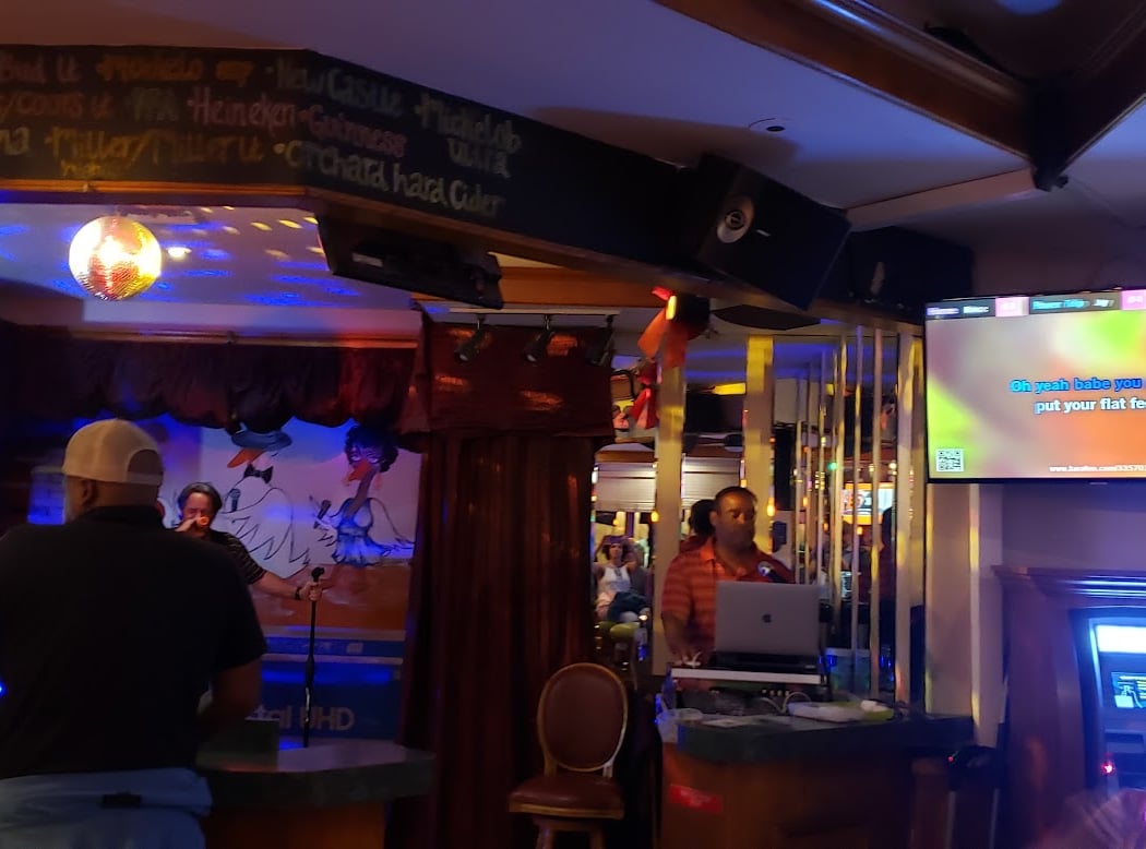 Goosetown Lounge 1