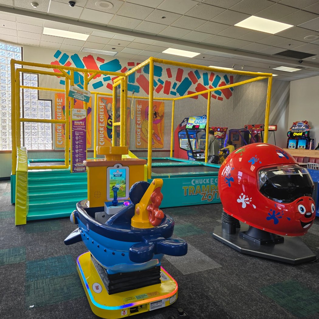 Chuck E. Cheese 4