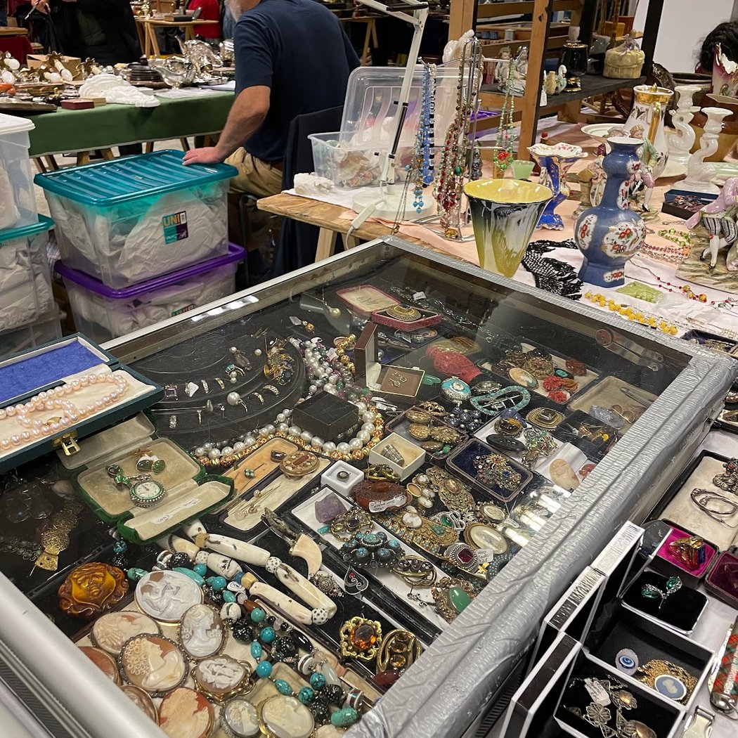 Sunbury Antiques Market 1