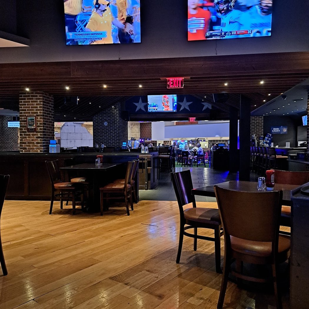 Public House 3