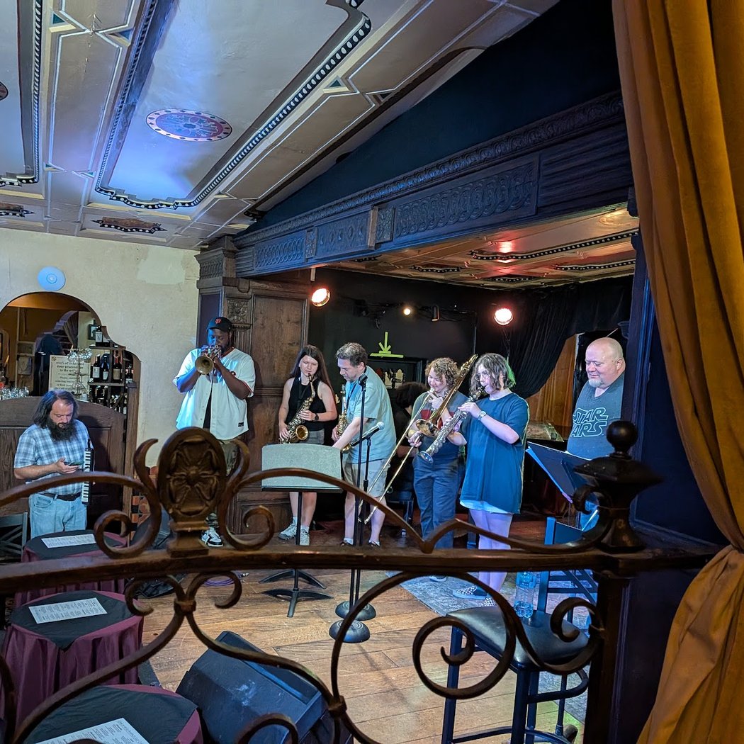 Aretha's Jazz Cafe 3