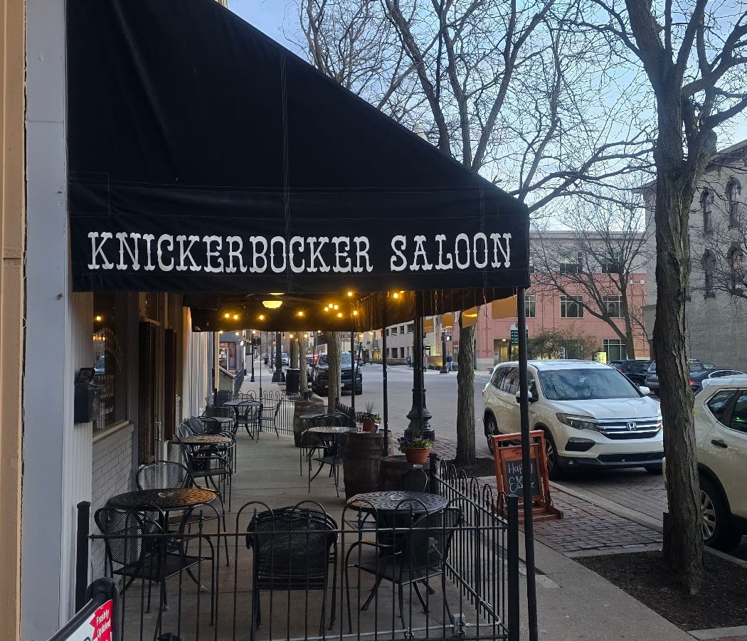 Knickerbocker Saloon 3