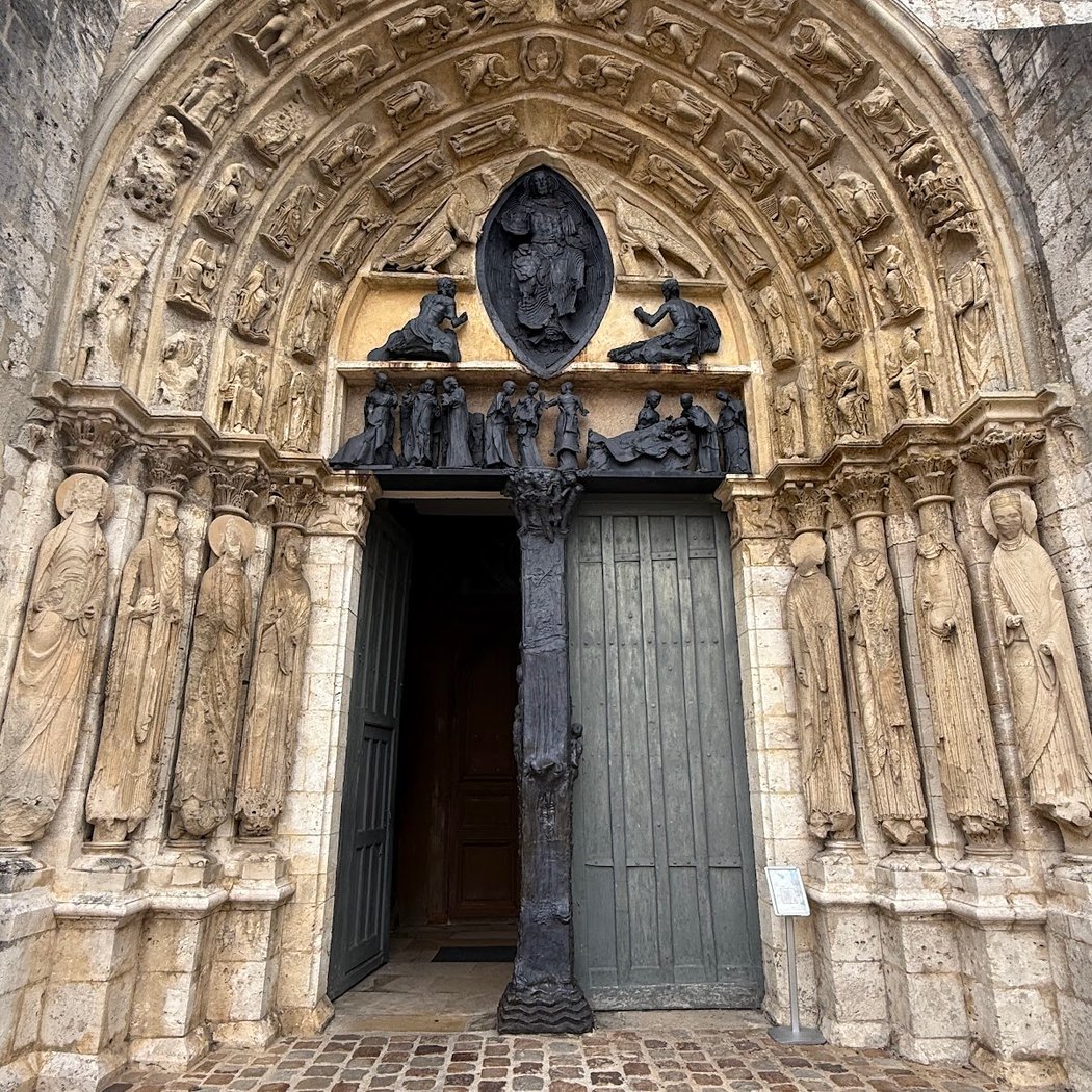 Self-guided tour of Saint-Ayoul church 3