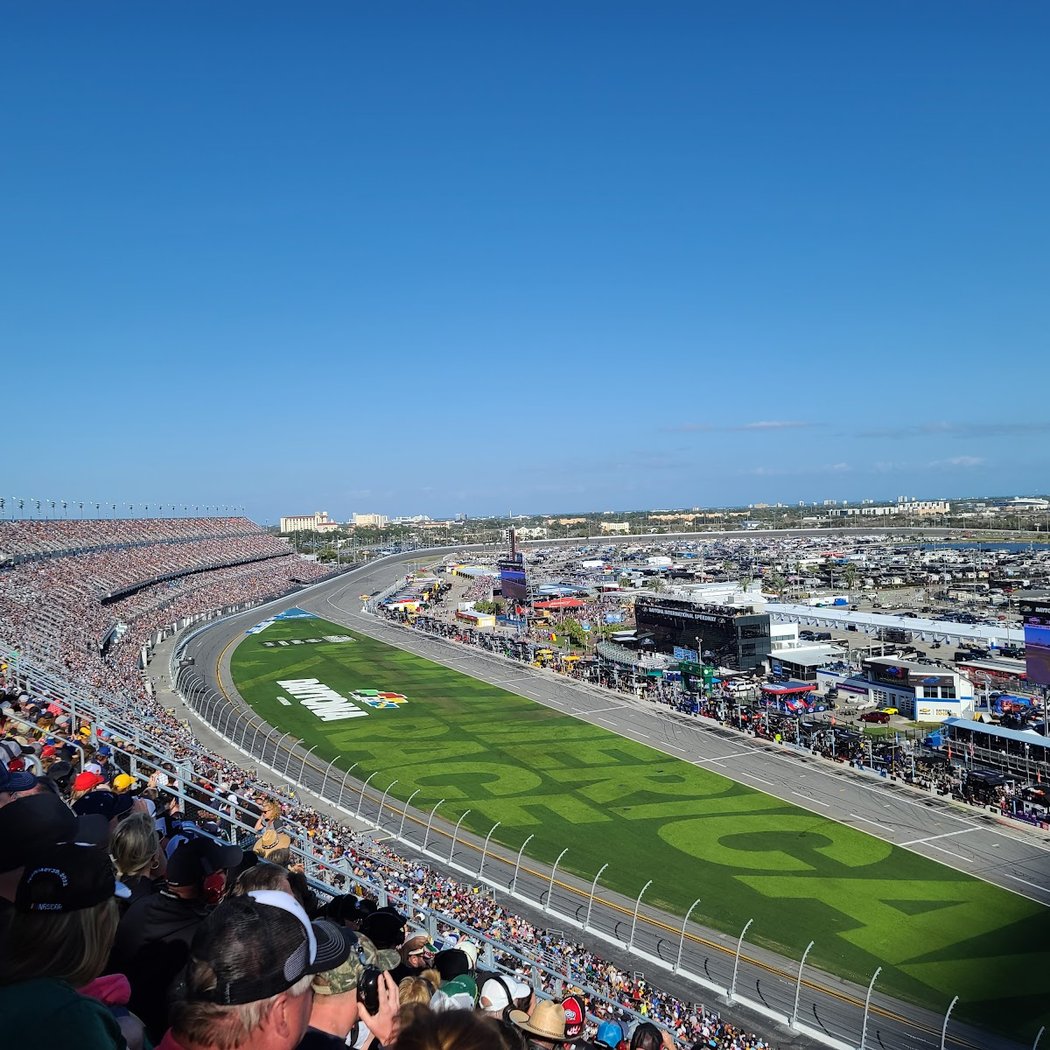 Winn-Dixie 250 2