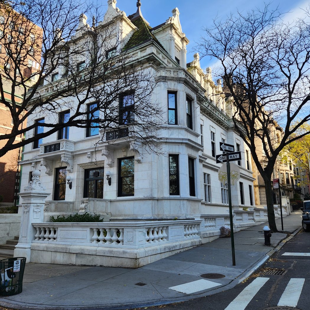 Schinasi Mansion 1