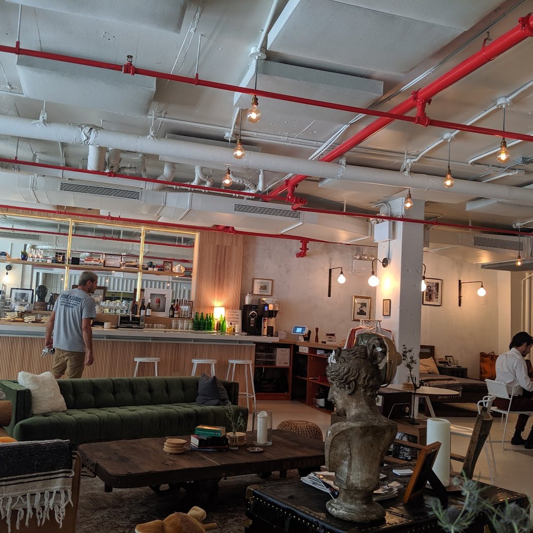 P53 : Coffeehouse & Record Store 3