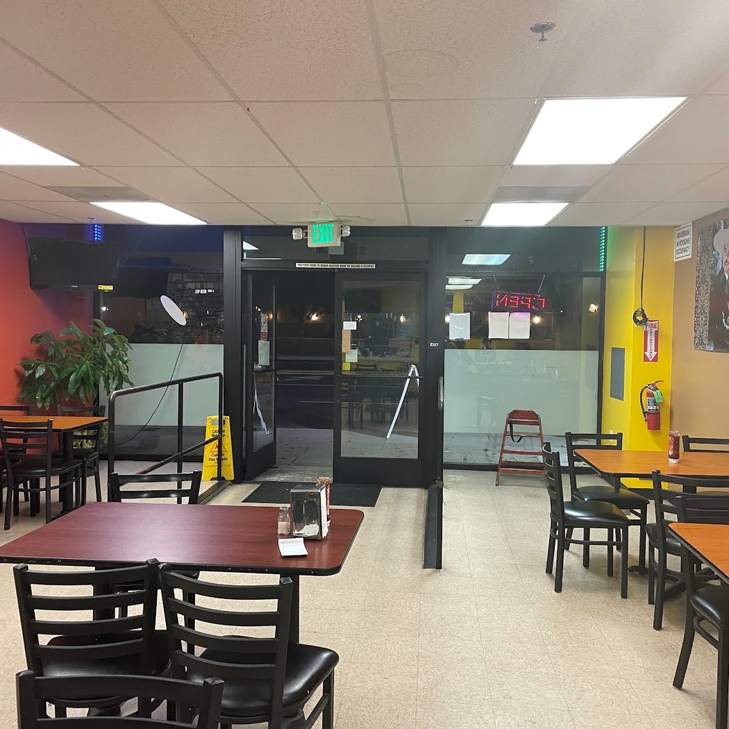 Zuñiga's Restaurant & Cakery 3