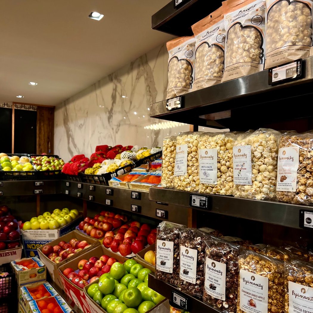 Ouri's Market 3