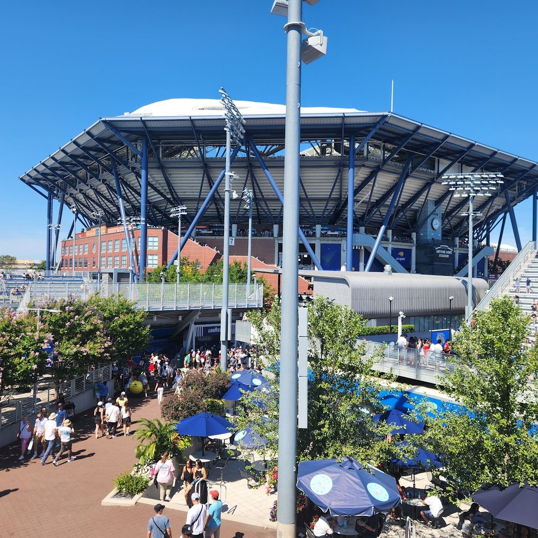 Grandstand 3