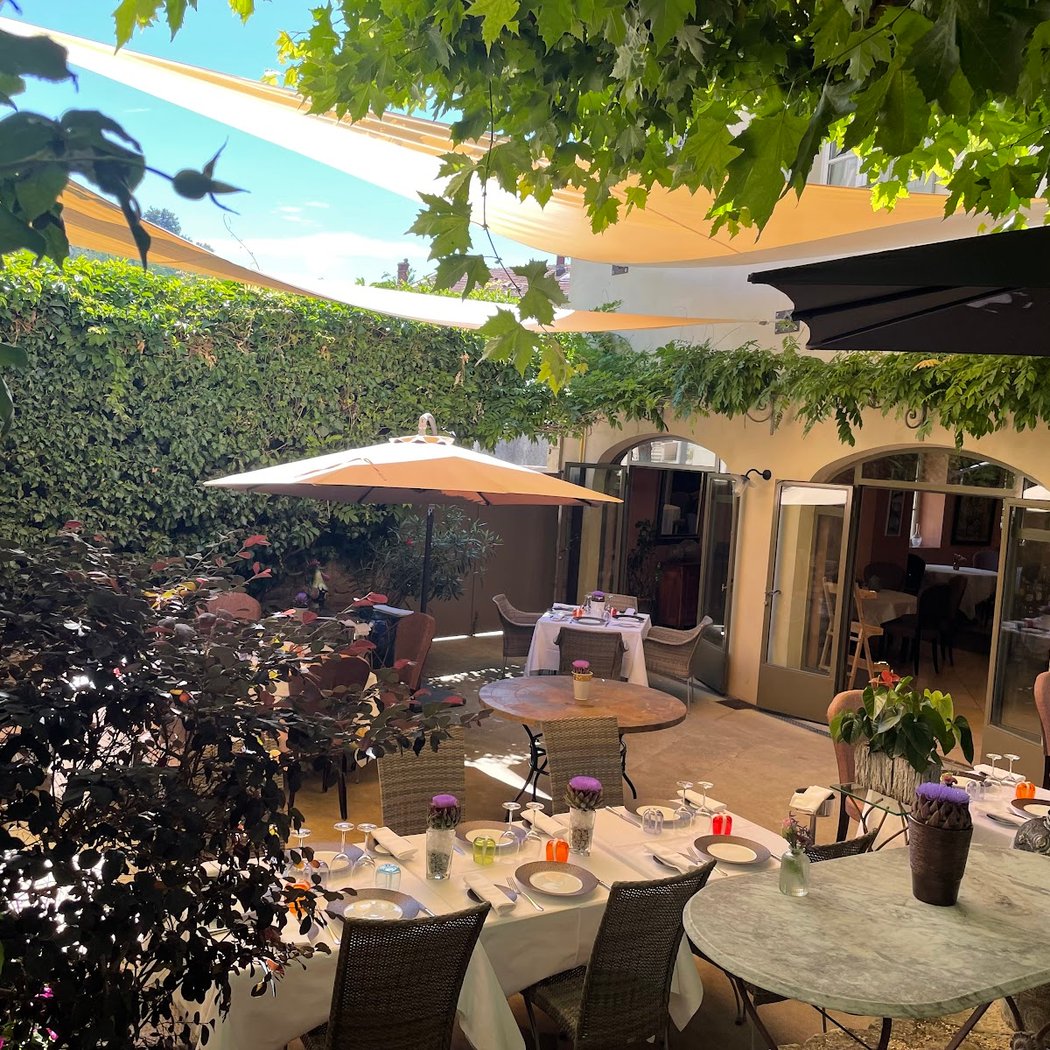 Hotel-Restaurant CHARTRON 2